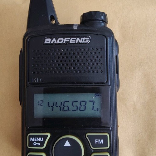 Baofeng BF-T1 UHF transceiver like new with FM radio and USB charger