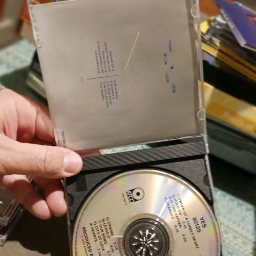 Yes 90125 Best CD slightly used