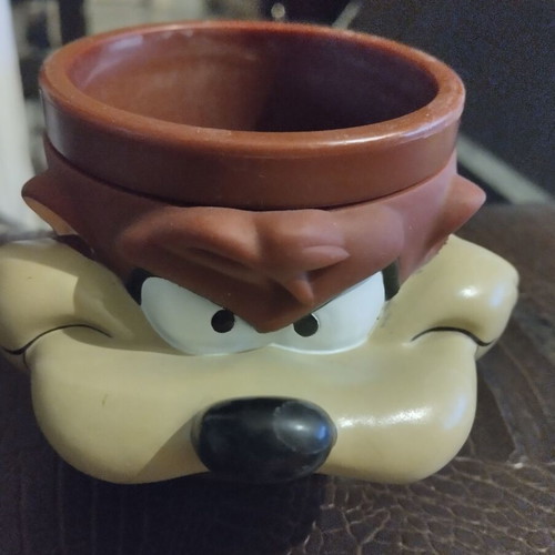 Looney Tunes collectible mugs Taz and Sylvester