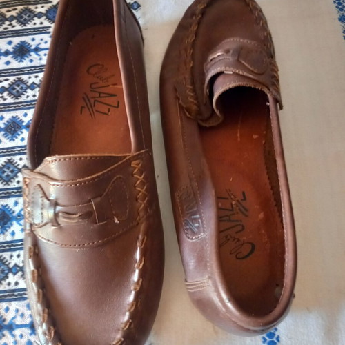Men's leather moccasin shoes, size 39, brown