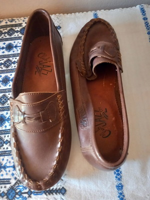 Men's leather moccasin shoes, size 39, brown