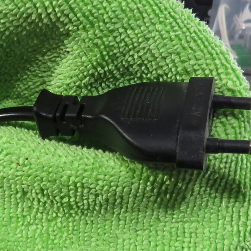 Heitech Universal Battery Charger MW6398GS used with Discharge Function