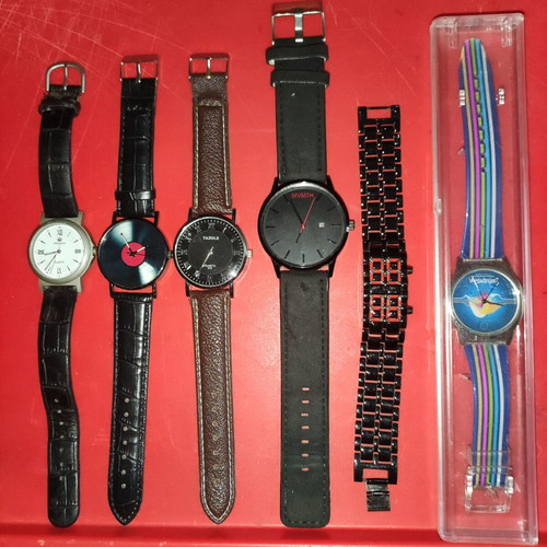 Watches various unused and rare Eurovision Athens 2006 like new
