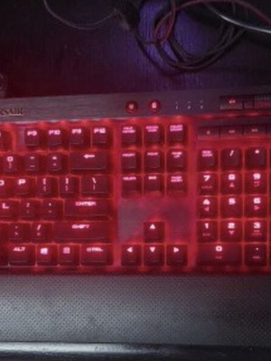 Corsair K70 Lux μηχανικό gaming πληκτρολόγιο και Scimitar RGB Elite ποντίκι μεταχειρισμένα