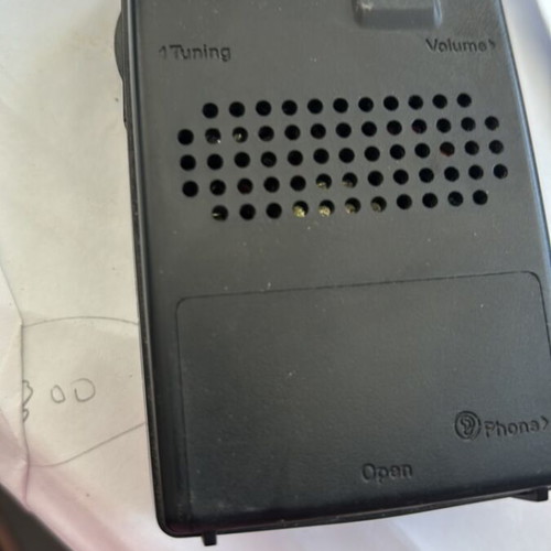Aiwa AR-777 solid state radio used, not working