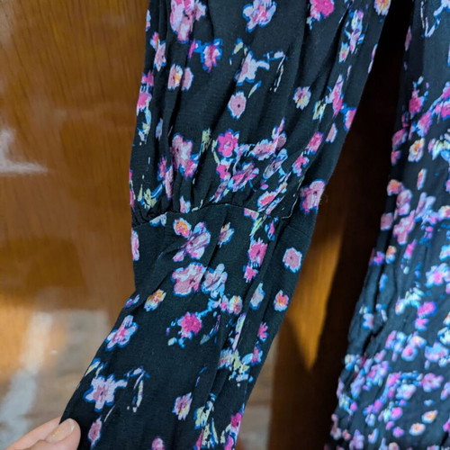 H&M midi dress like new with floral print and puff sleeves size M
