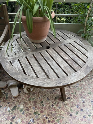 Wooden garden furniture set used, 4 pieces
