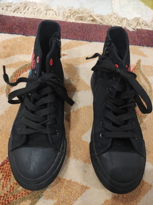 Donald Duck high-top sneakers, Disney collaboration, size 37