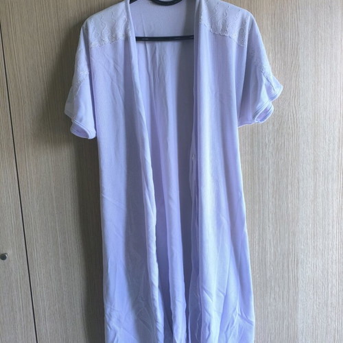 Women's robe like new with belt, purple