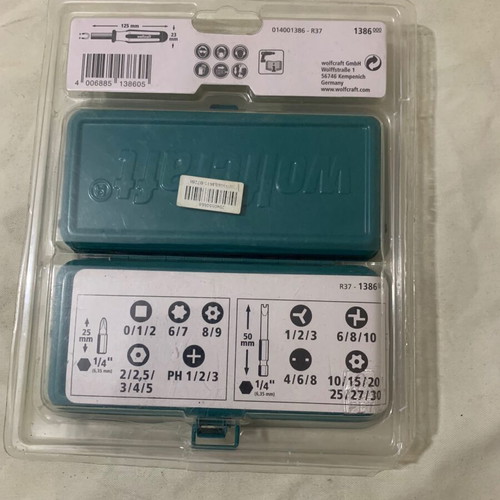 Screwdriver set in metal case with angle handle and ratchet