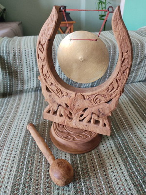 Handmade wooden gong musical instrument with bronze plate