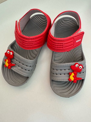 Children's sandals size 27 with decoration, lightly used