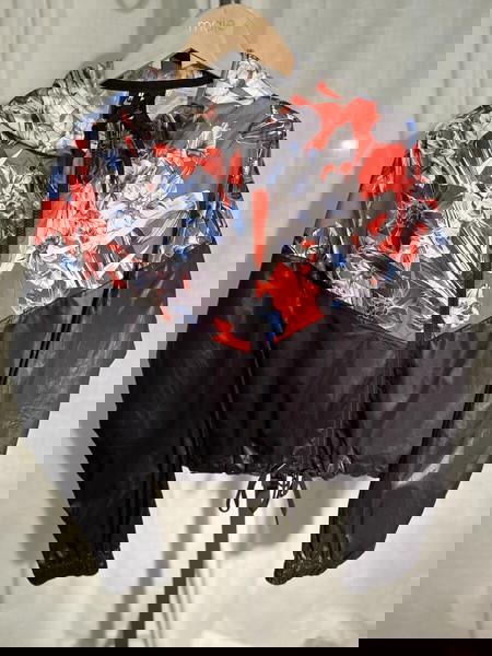 Nike γυναικείο αδιάβροχο αντιανεμικό λεπτό μπουφάν