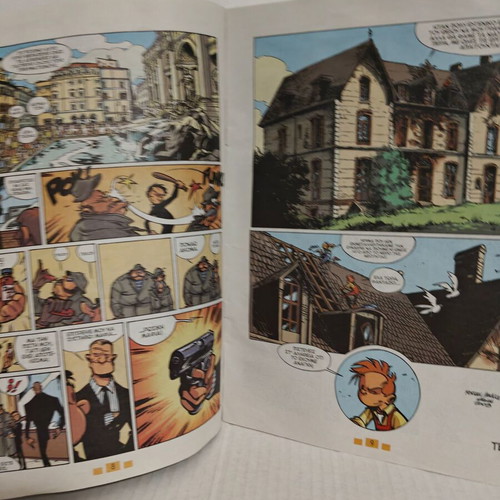 Comics Mania issue 132 with collectible poster