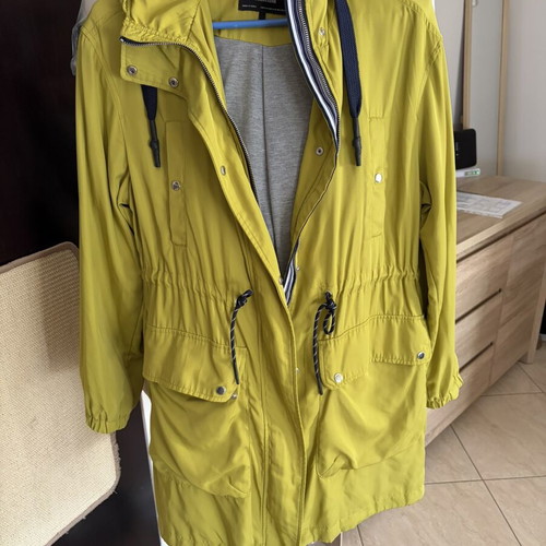Zara waterproof jacket like new, size S/M, green
