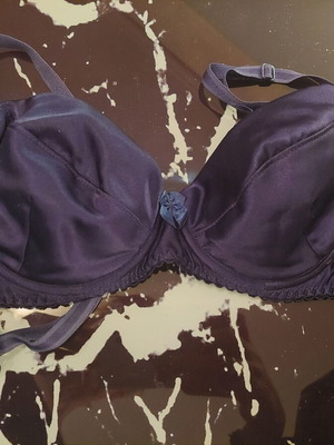 Bra blue size 75B like new