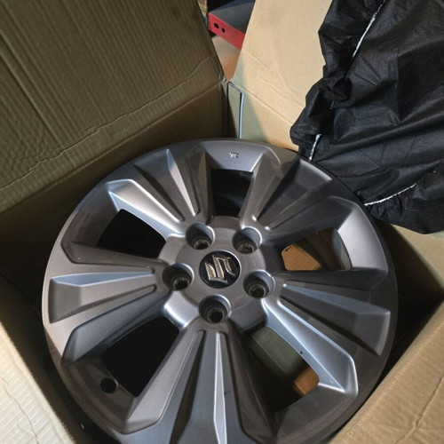 Suzuki Vitara wheels with ceramic coating, like new