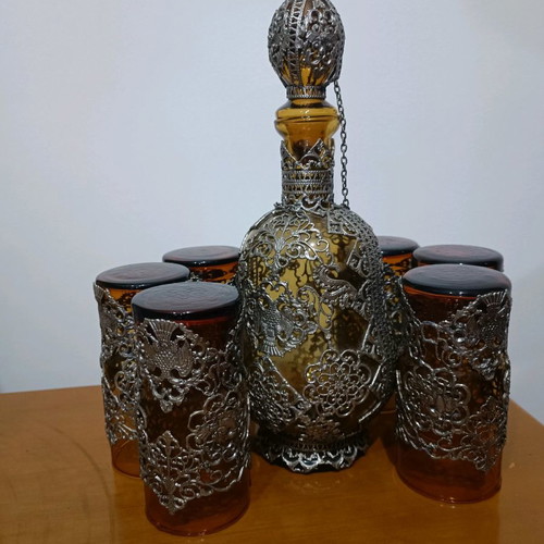 Carafe with 6 glasses used, vintage with metal details