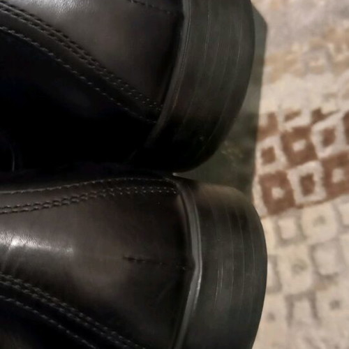 Hugo Boss leather ankle boots like new, black
