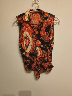 Camomilla Printed Shirt Size 46 Small like new, multicolored