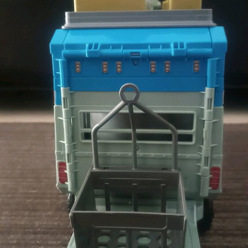 Ben 10 Headquarters like new three-story playset