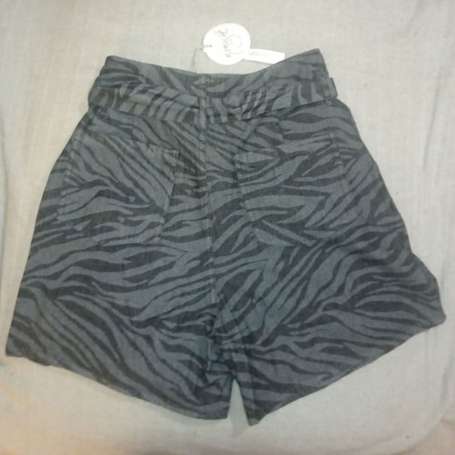 Namaste high-waisted shorts new, size S with belt