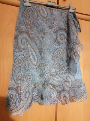 Amy Byer skirt like new, printed, size L, multicolor