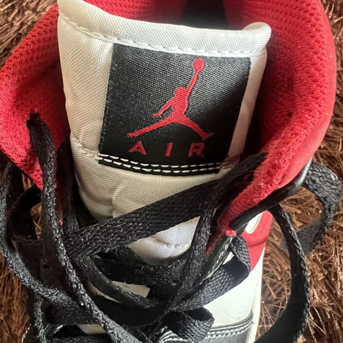 Nike Jordan Air sneakers like new, size 41, black and red