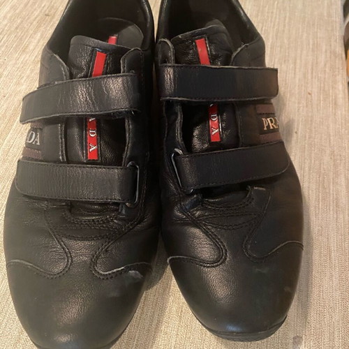 Prada leather shoes like new, size 43