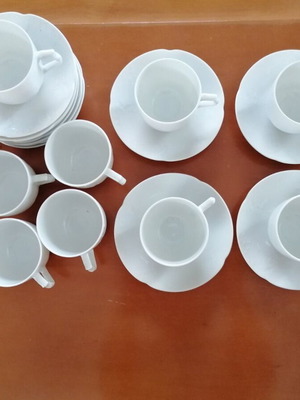 AK Kaiser Vintage Serving Set for Cake and Coffee like new, porcelain
