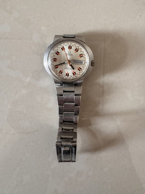 Ρολόι Omega Genève Dynamic automatic μεταχειρισμένο, ανδρικό, άσπρο και ασημί