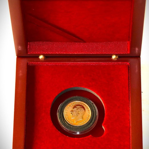 Gold Sovereign King George England 24K plated coin with luxury case