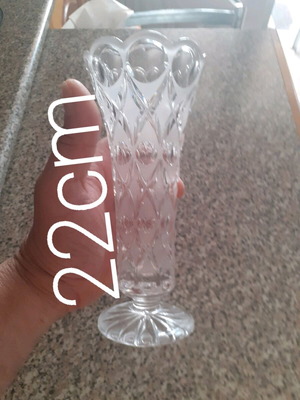 Vase 22cm height like new