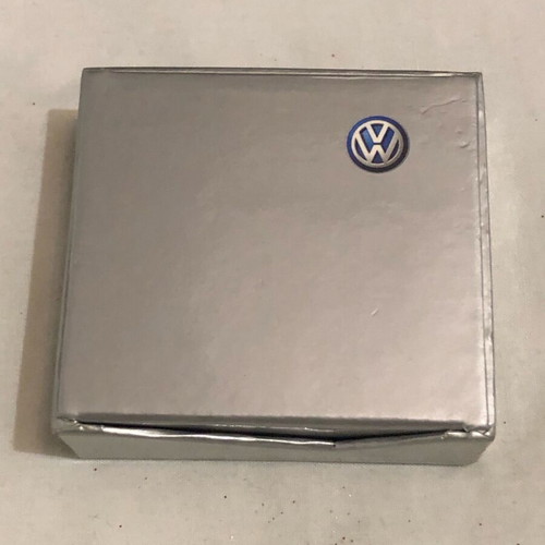 VolksWagen (VW) Golf Berlin 08 pin new
