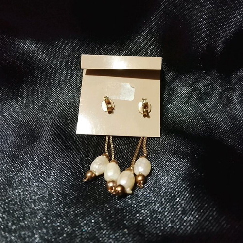 Dangling earrings with beads new, gold-colored