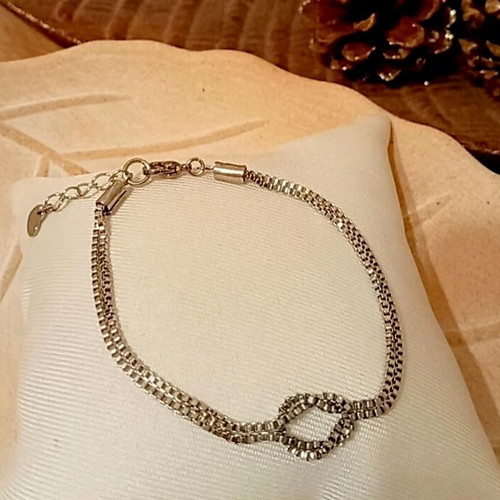 Handmade steel bracelet with knot design new, silver color