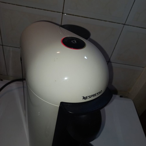 Nespresso Vertuo coffee machine with inox capsule, like new