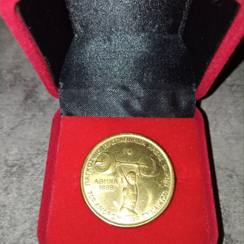 100 Drachma Coins like new, commemorating 1997 and 1999 World Championships