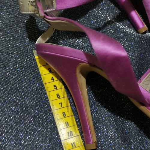 Women's satin purple sandals size 36 like new