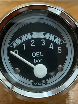 VDO Oil Pressure Gauge new