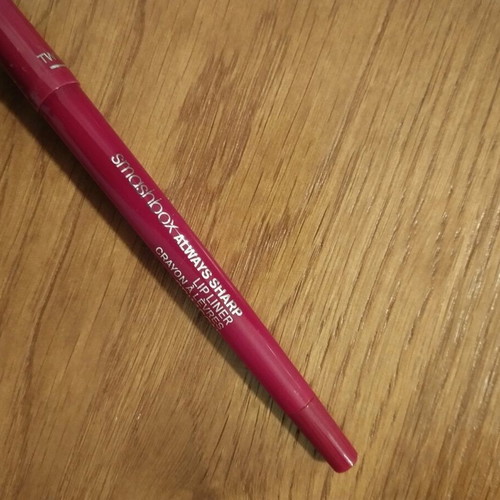 Smashbox lip liner like new, shade crimson