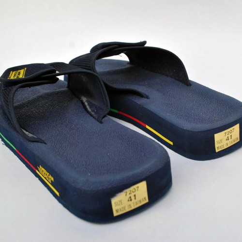 American Eagle 90s Vintage Blue Flip Flops like new, size 41