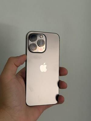 iPhone 13 Pro 512GB graphite like new with Apple Clear MagSafe case