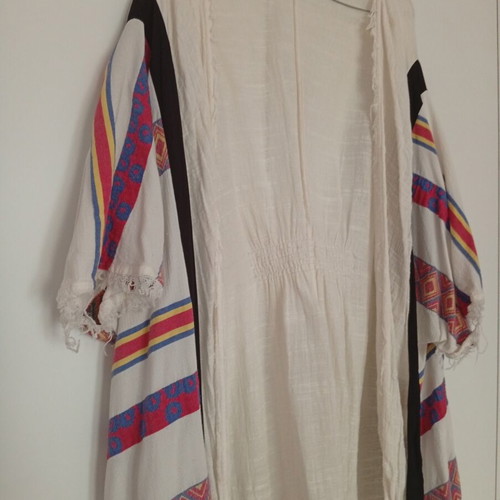 BSB kaftan with colorful pattern like new
