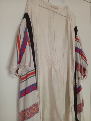 BSB kaftan with colorful pattern like new