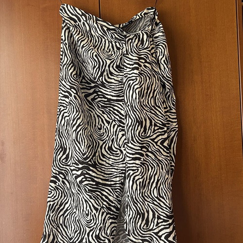 Pink Woman zebra print skirt with slit, size L