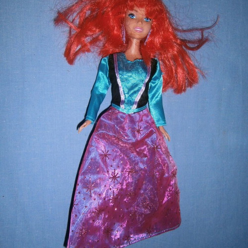Frozen Anna doll used, in excellent condition