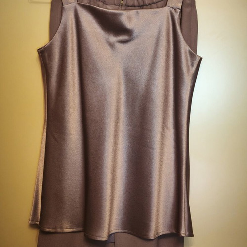 Skirt and blouse set like new, lilac color, size medium