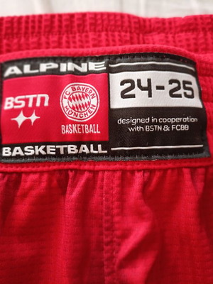 Adidas σορτσάκι Bayern Munchen καινούργιο, μέγεθος 3XL, κόκκινο