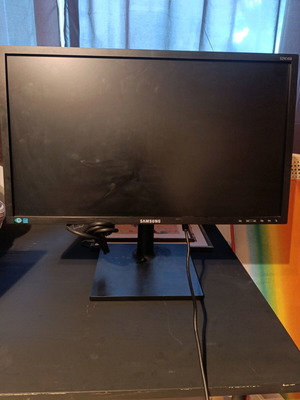 Samsung S24C450B Monitor 24 inches like new